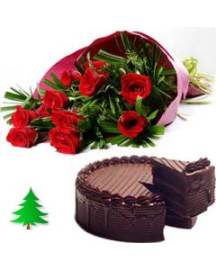 Elegance of fresh roses and sweetness of chocolate cake